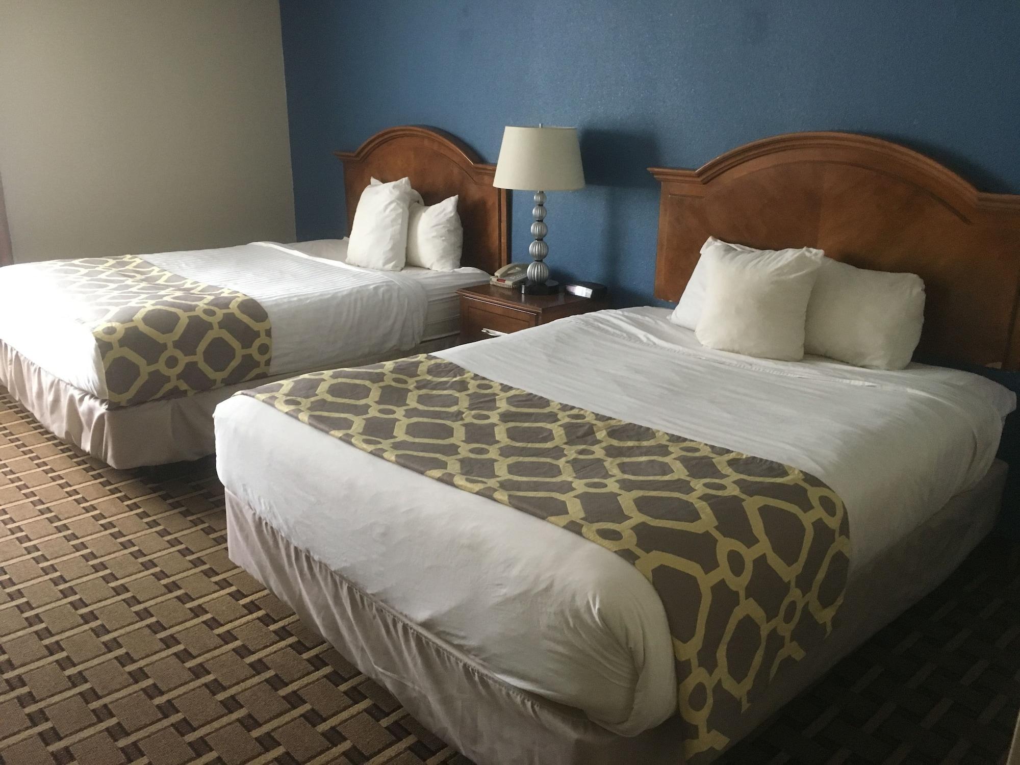 Baymont By Wyndham Lawton Hotel Bagian luar foto